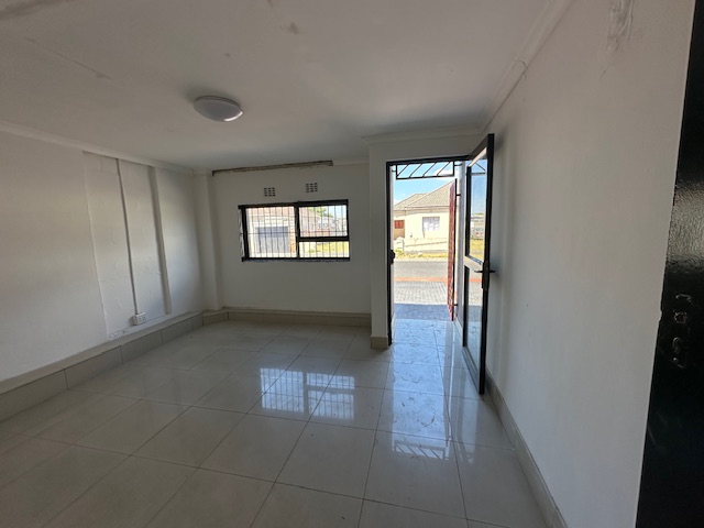 To Let commercial Property for Rent in Maitland Western Cape